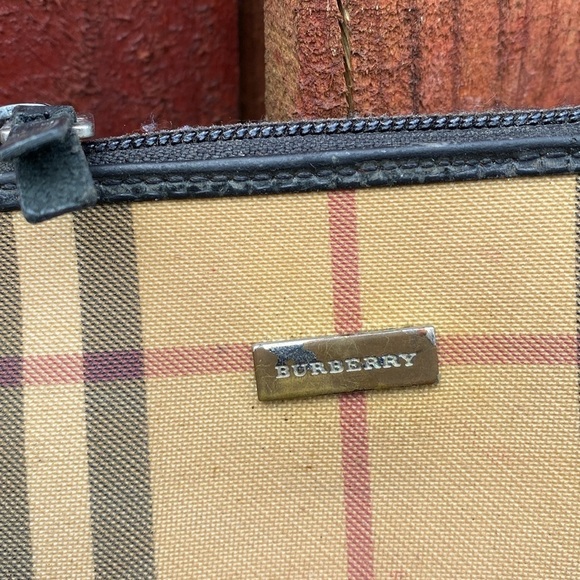 Burberry Coin Change Card Wallet - Picture 3 of 10